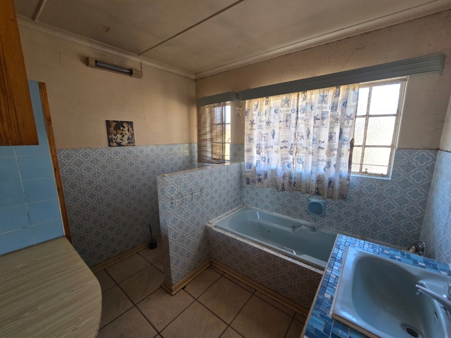 12 Bedroom Property for Sale in Universitas Free State